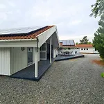 Nyaraló With Wilderness Bath Ebeltoft